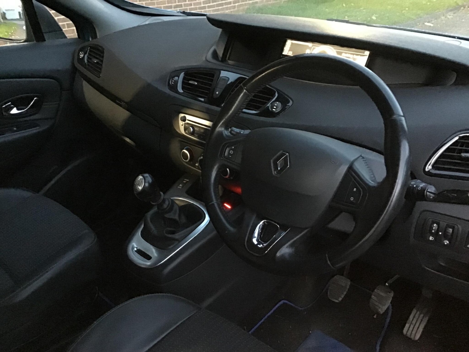 Used Renault Grand Scenic 2013 for sale - 76388774: Photo 3