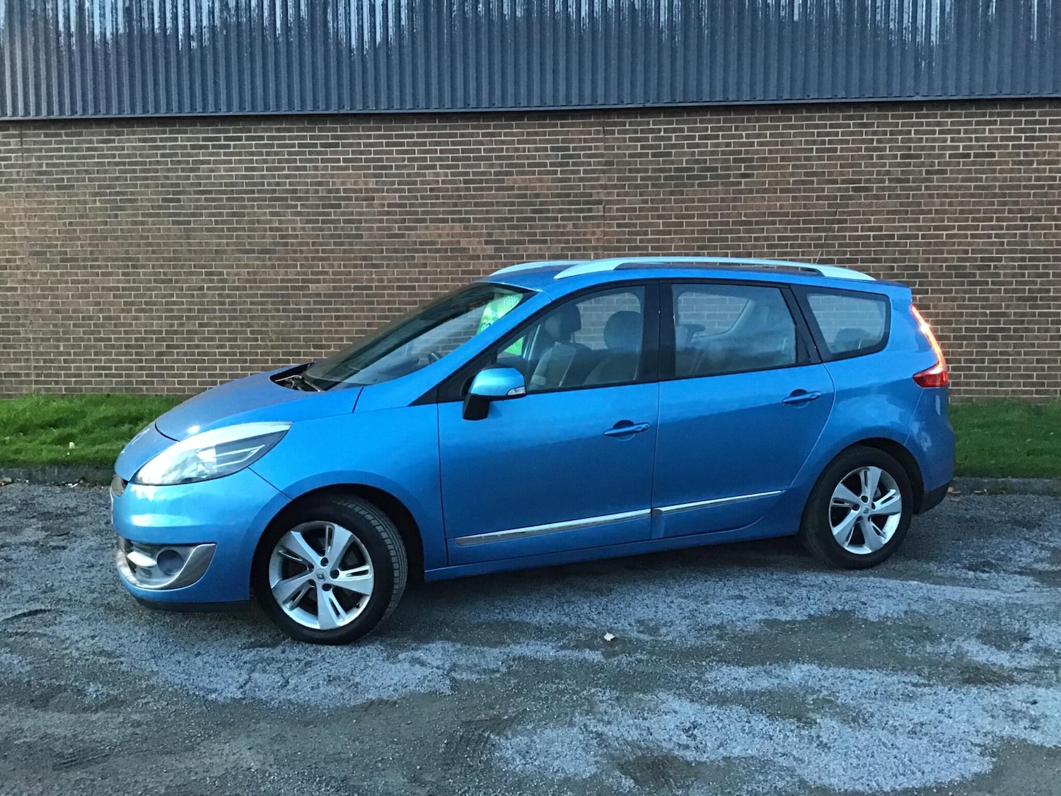 Used Renault Grand Scenic 2013 for sale - 76388774: Photo 4