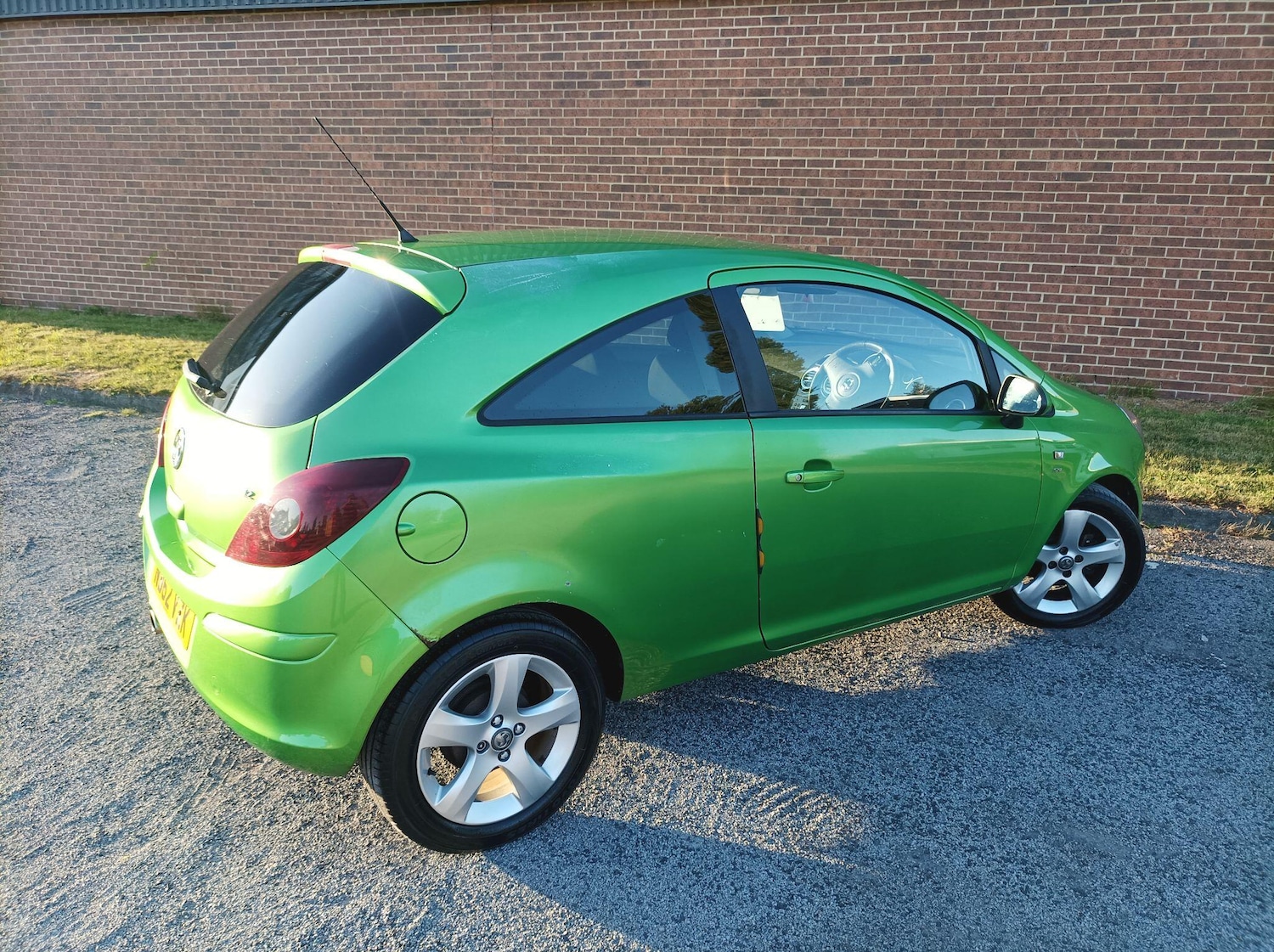 Used Vauxhall Corsa 2012 for sale - 76912760: Photo 2