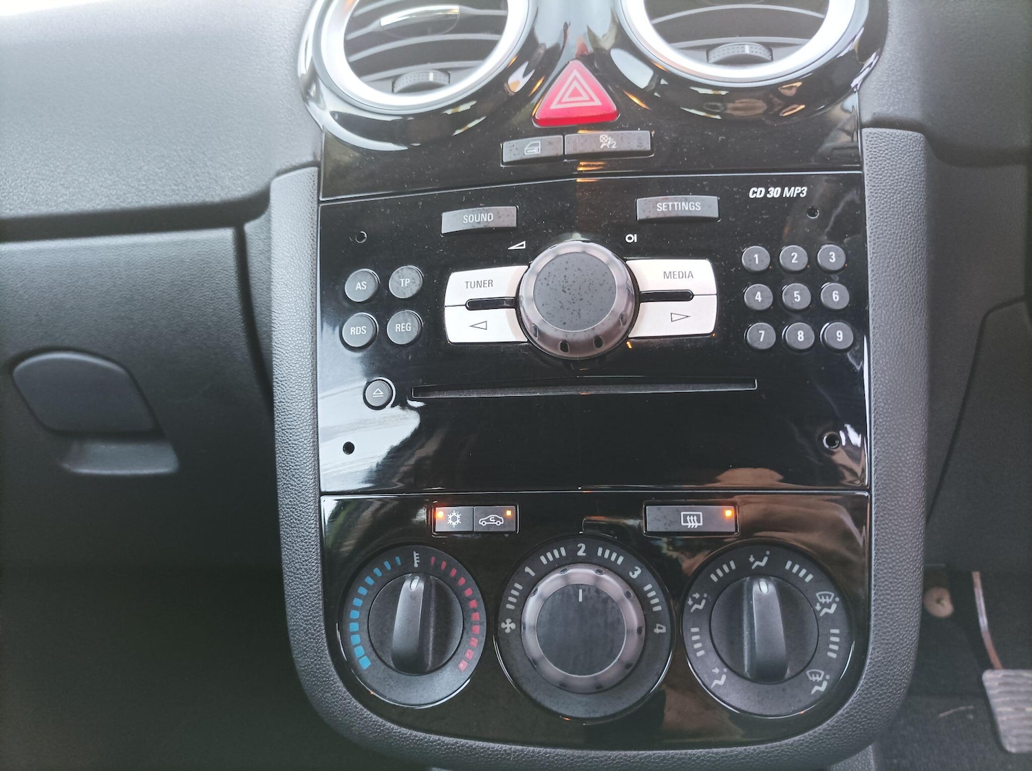 Used Vauxhall Corsa 2012 for sale - 76912760: Photo 52