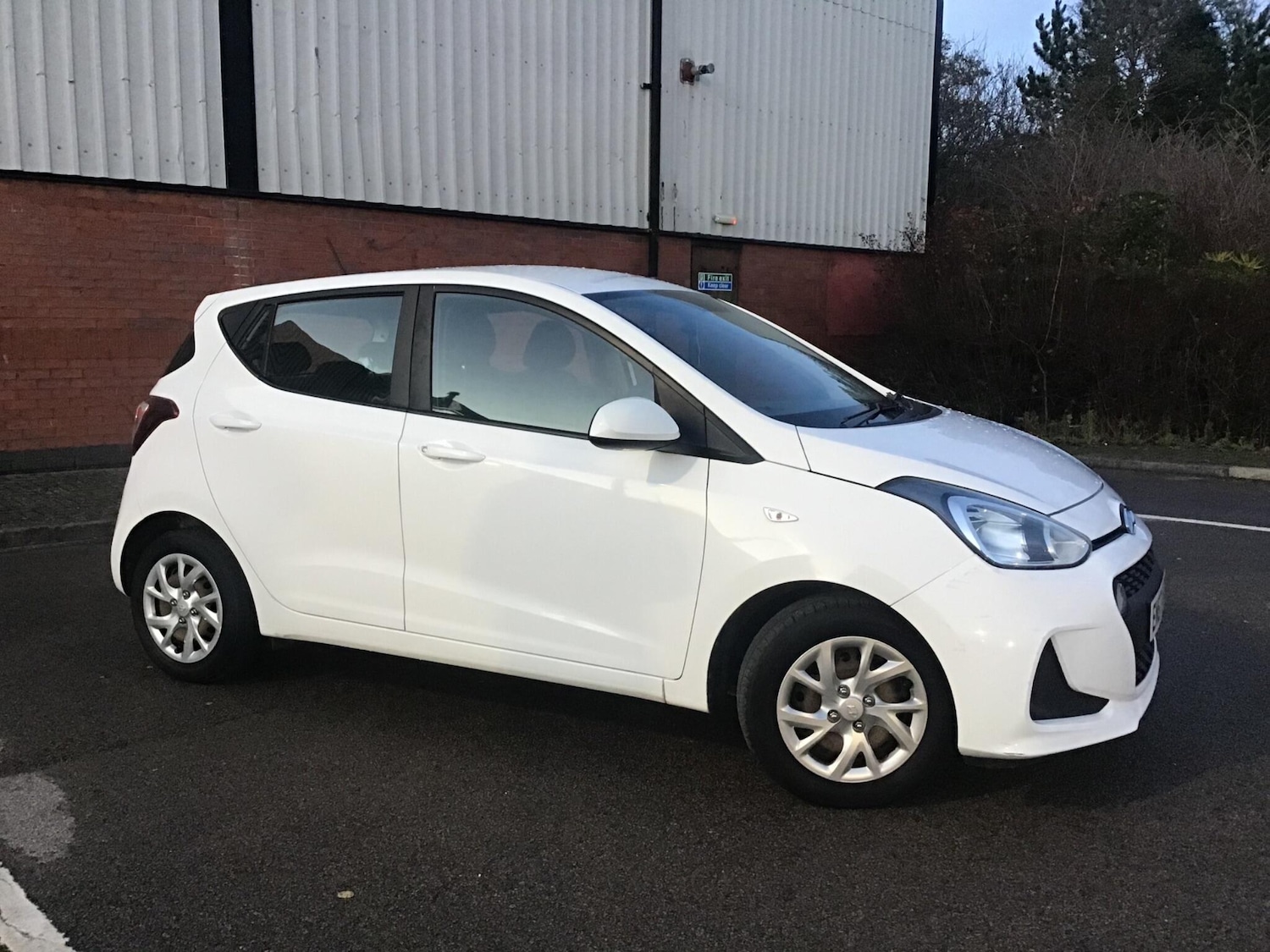 Used Hyundai i10 2018 for sale - 76865838: Photo 1
