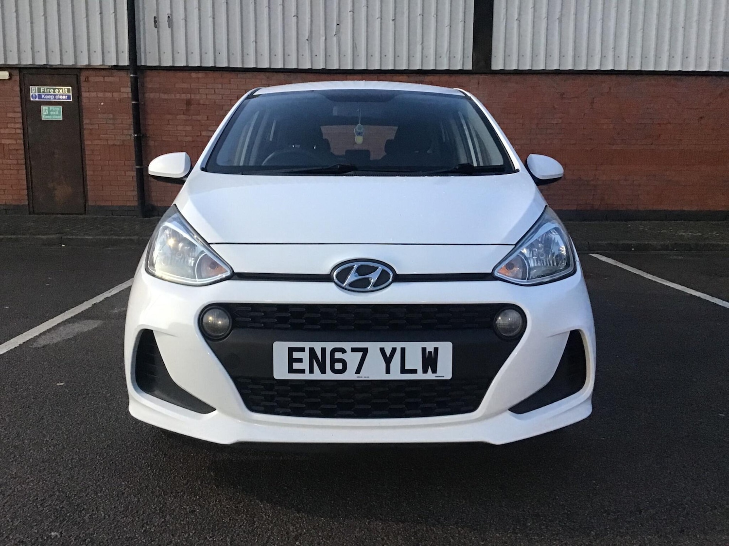 Used Hyundai i10 2018 for sale - 76865838: Photo 10
