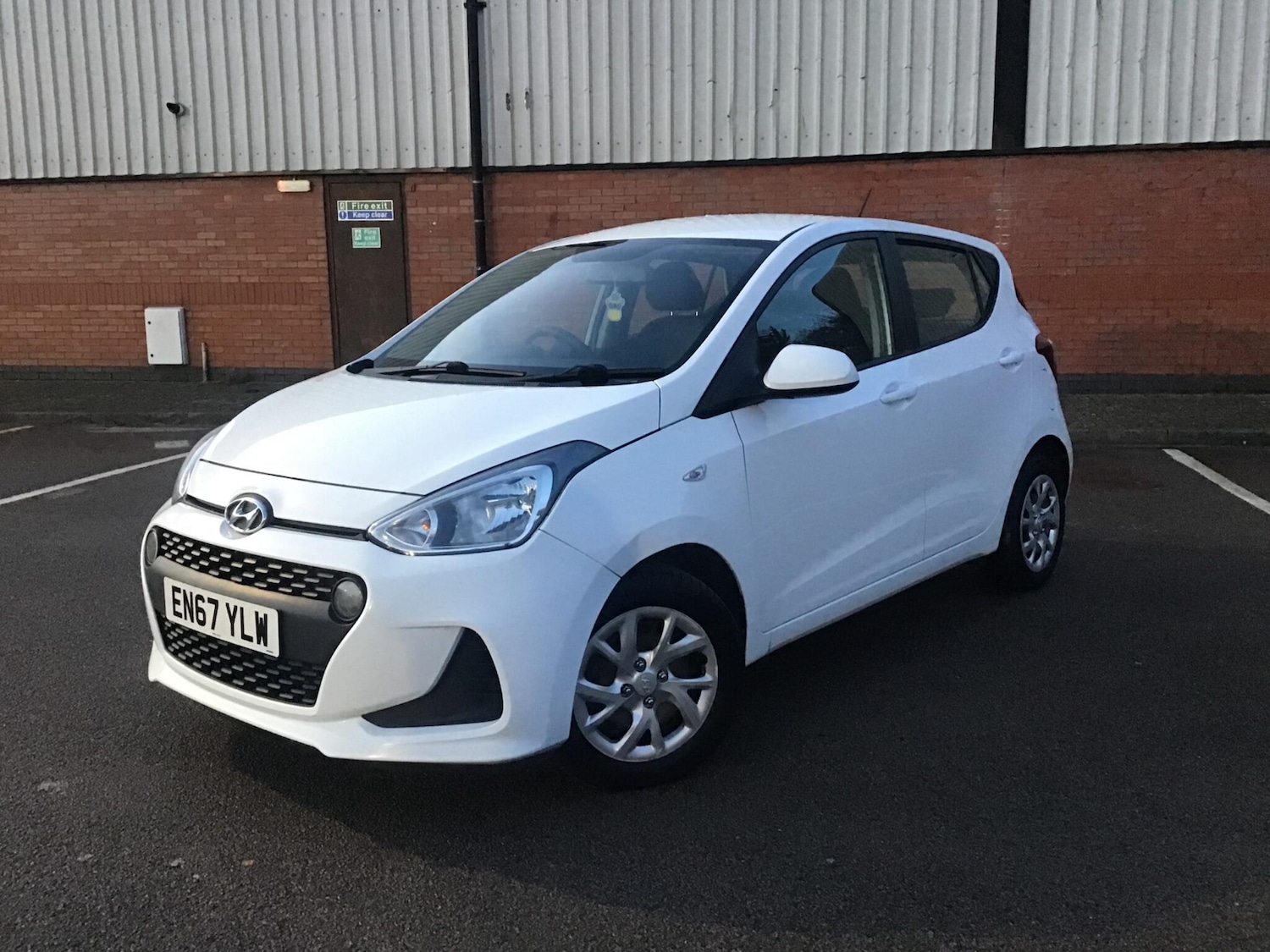 Used Hyundai i10 2018 for sale - 76865838: Photo 13
