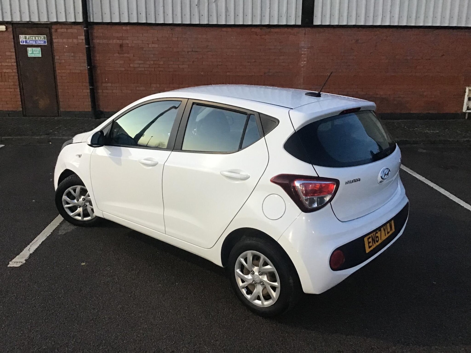 Used Hyundai i10 2018 for sale - 76865838: Photo 15