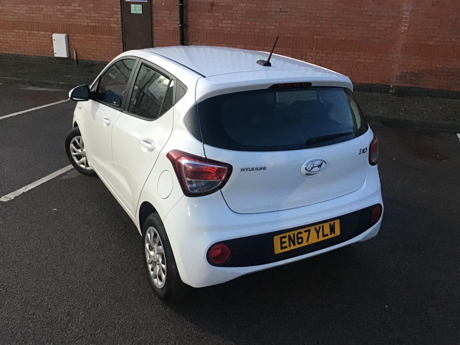 Used Hyundai i10 2018 for sale - 76865838: Photo 16