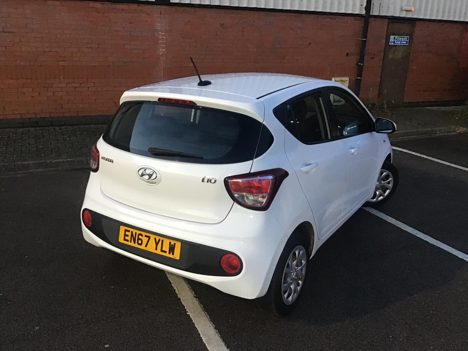 Used Hyundai i10 2018 for sale - 76865838: Photo 21