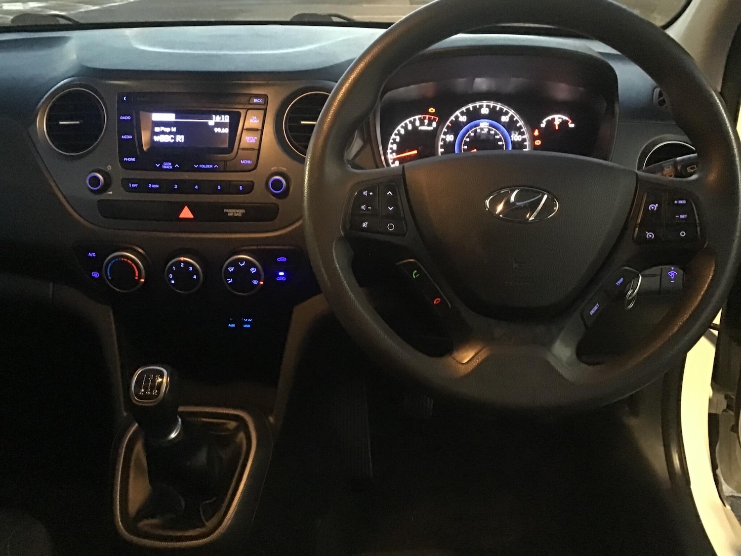 Used Hyundai i10 2018 for sale - 76865838: Photo 44