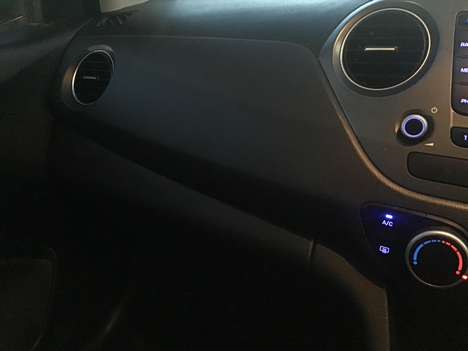 Used Hyundai i10 2018 for sale - 76865838: Photo 48