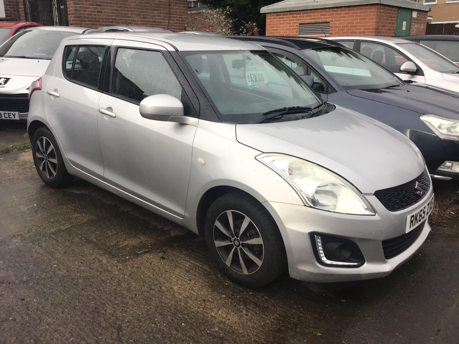 Used Suzuki Swift 2015 for sale - 76936100: Photo 1