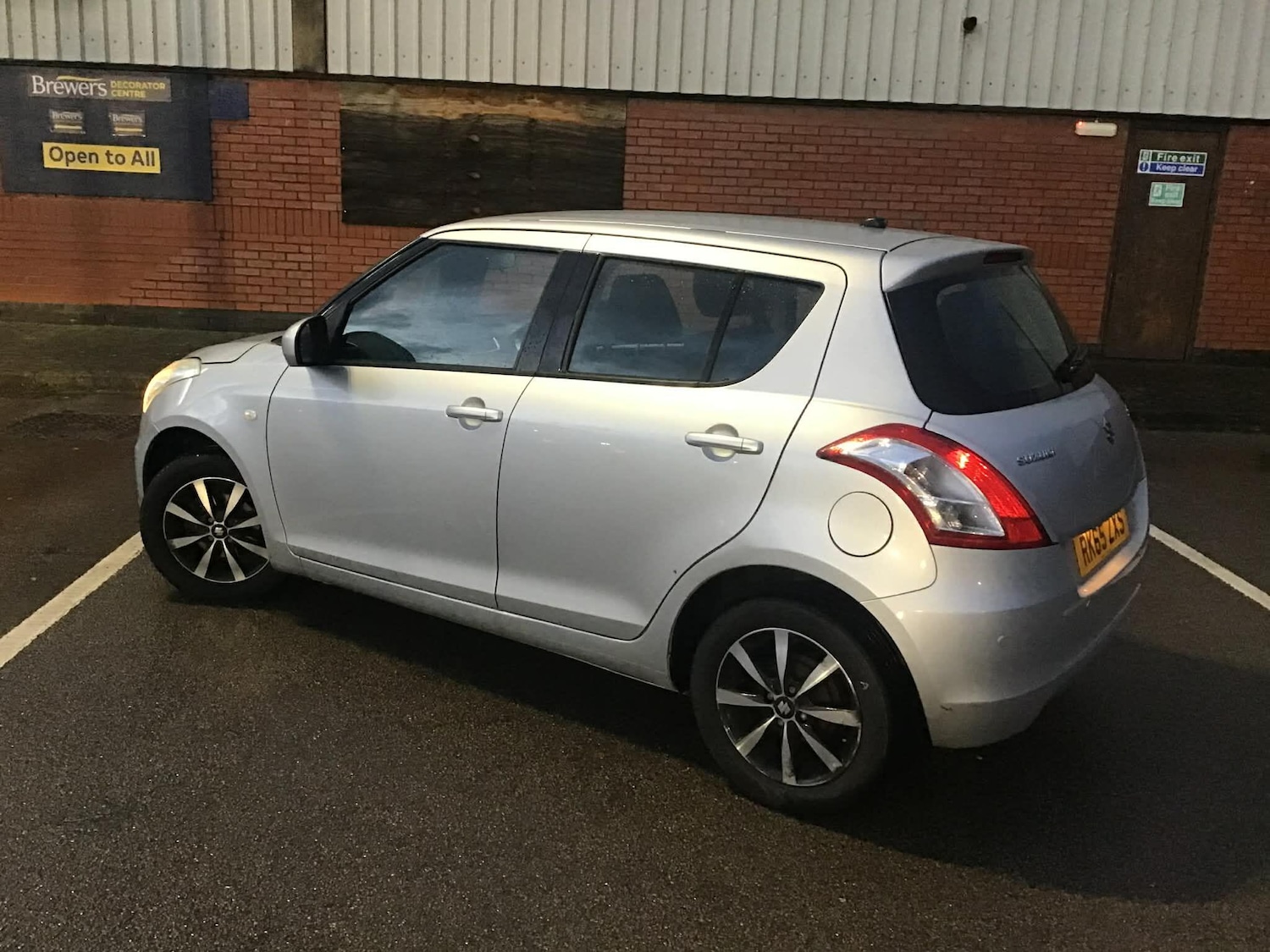 Used Suzuki Swift 2015 for sale - 76936100: Photo 11