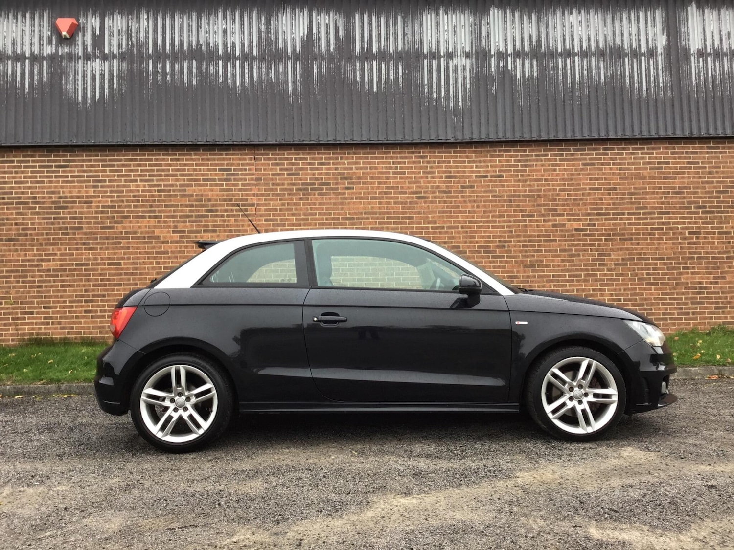Used Audi A1 2011 for sale - 76388572: Photo 28