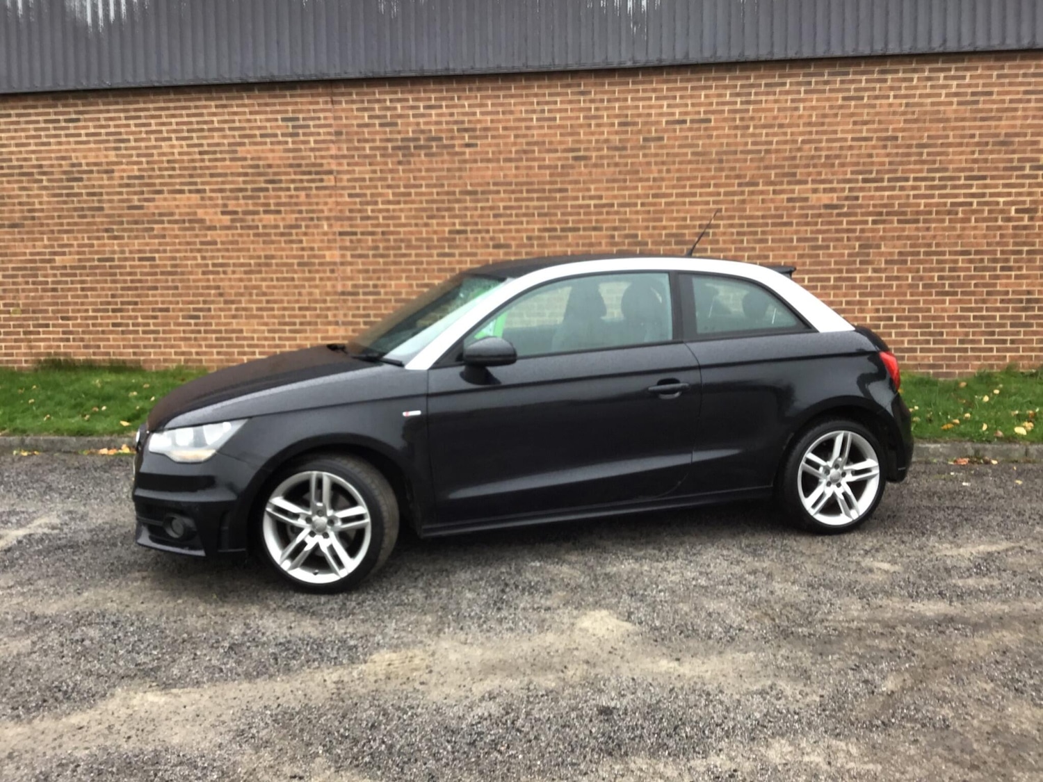 Used Audi A1 2011 for sale - 76388572: Photo 4