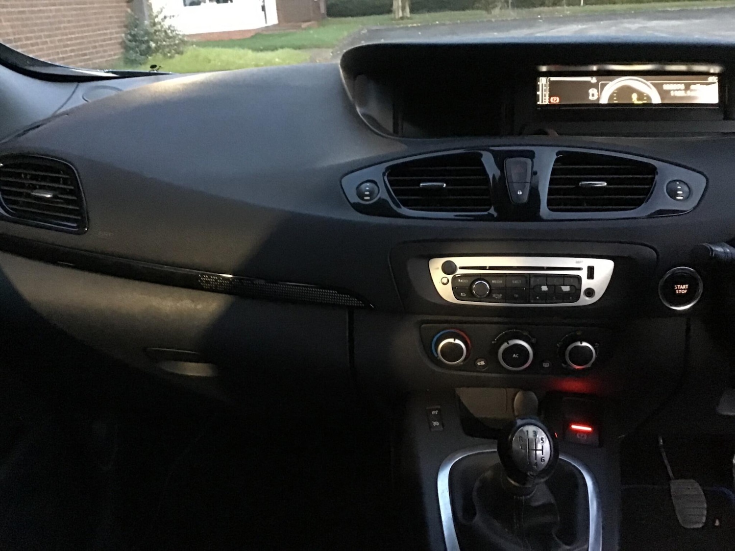 Used Renault Grand Scenic 2013 for sale - 76996005: Photo 42