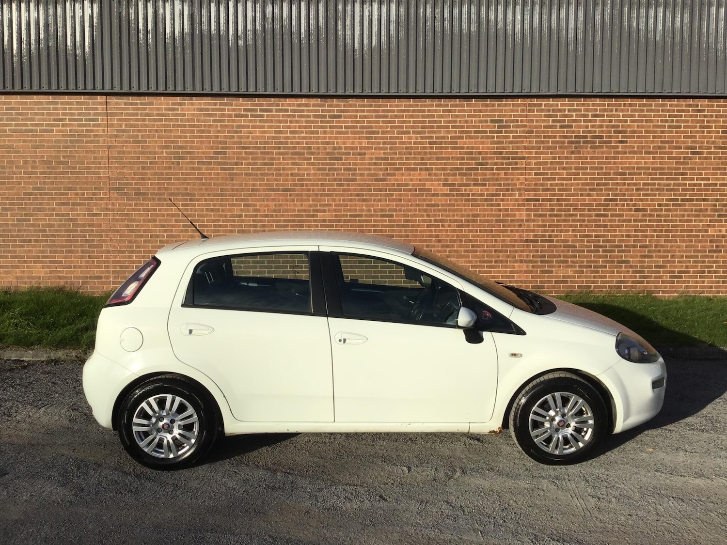 Used Fiat Punto 2014 for sale - 76446805: Photo 21