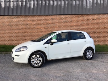 Used Fiat Punto 2014 for sale - 76446805: Photo