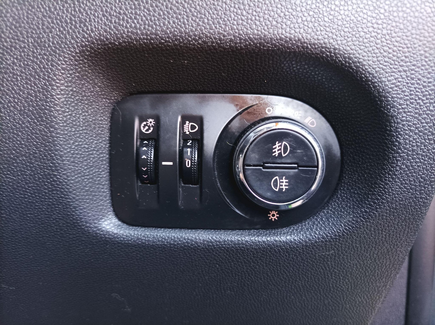 Used Vauxhall Corsa 2012 for sale - 76084935: Photo 34