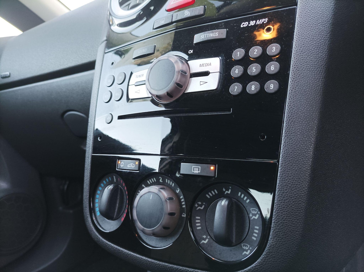 Used Vauxhall Corsa 2012 for sale - 76765088: Photo 31