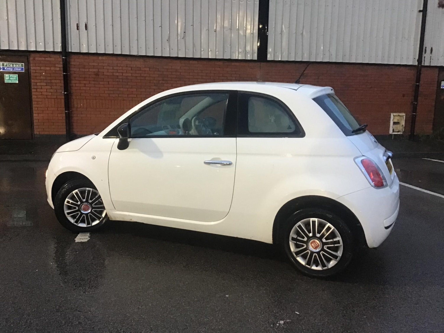 Used Fiat 500 2011 for sale - 76849923: Photo 6