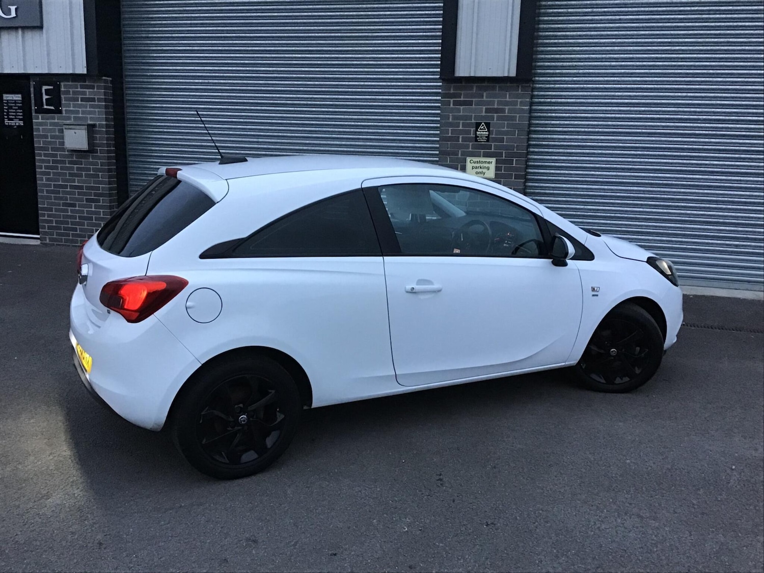 Used Vauxhall Corsa 2015 for sale - 76166740: Photo 2
