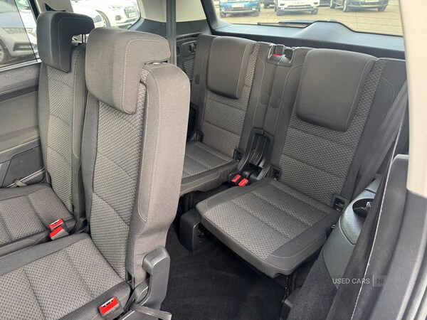 Used Volkswagen Touran 2018 for sale - 74312302: Photo 17