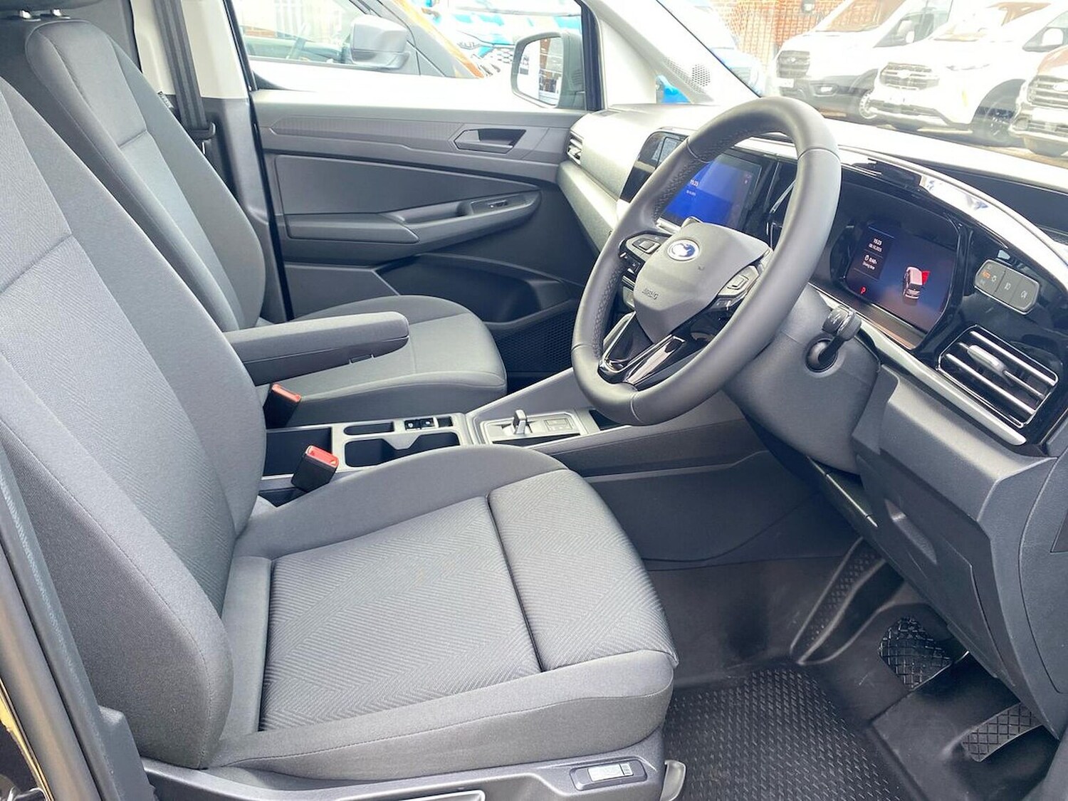 Used Ford Transit Connect 2025 for sale - 76335198: Photo 16