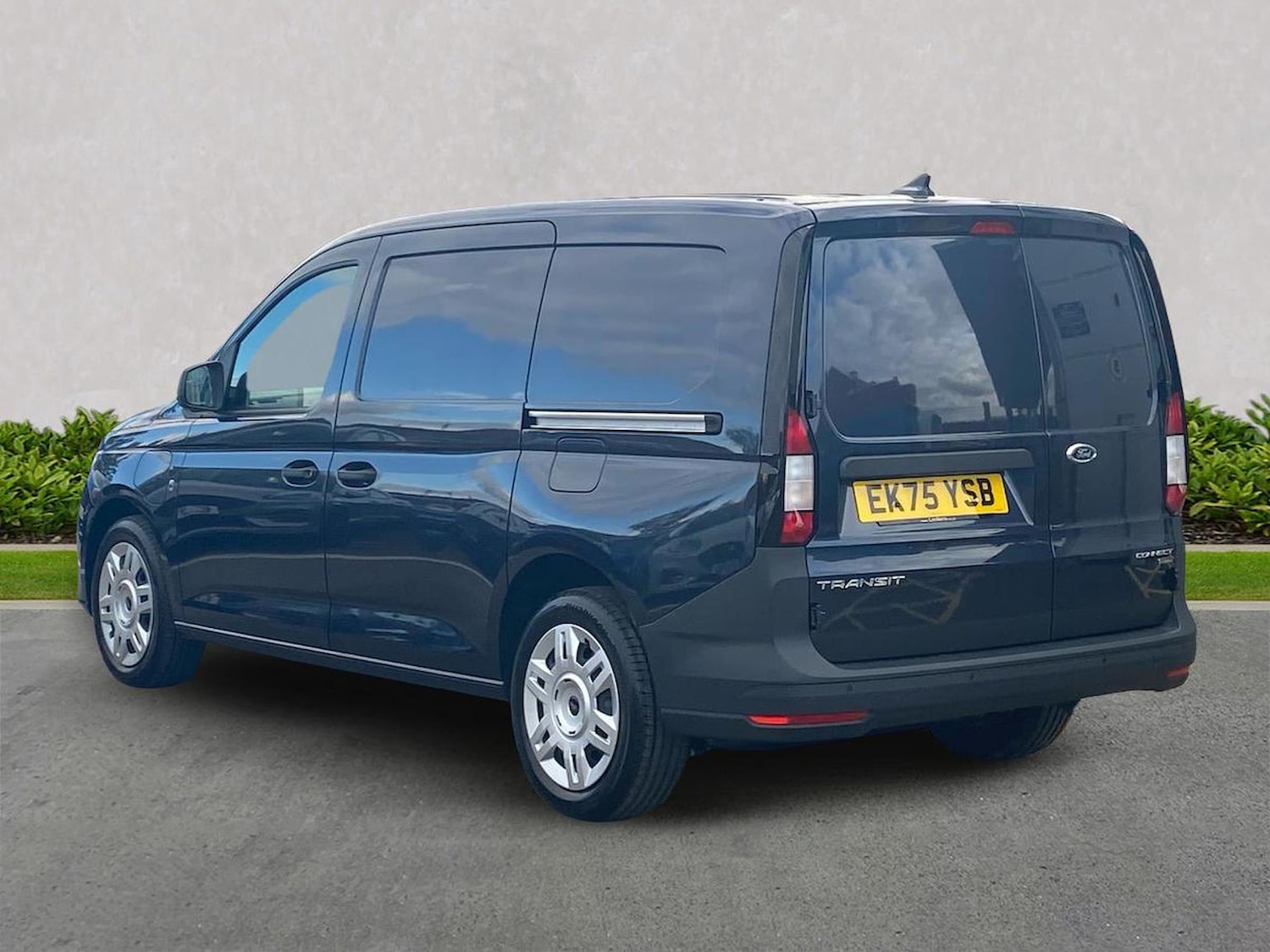 Used Ford Transit Connect 2025 for sale - 76335198: Photo 2