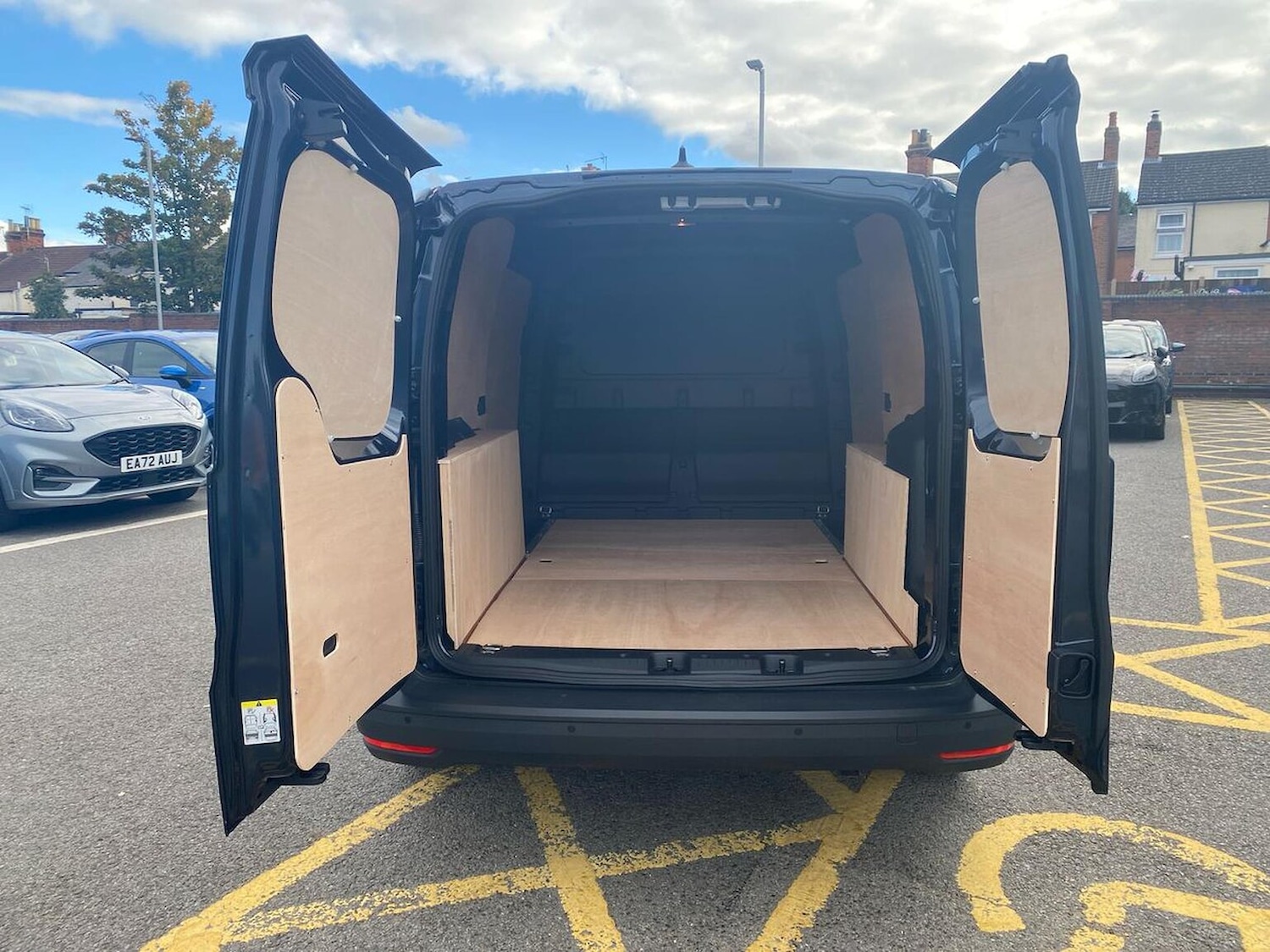 Used Ford Transit Connect 2025 for sale - 76335198: Photo 6