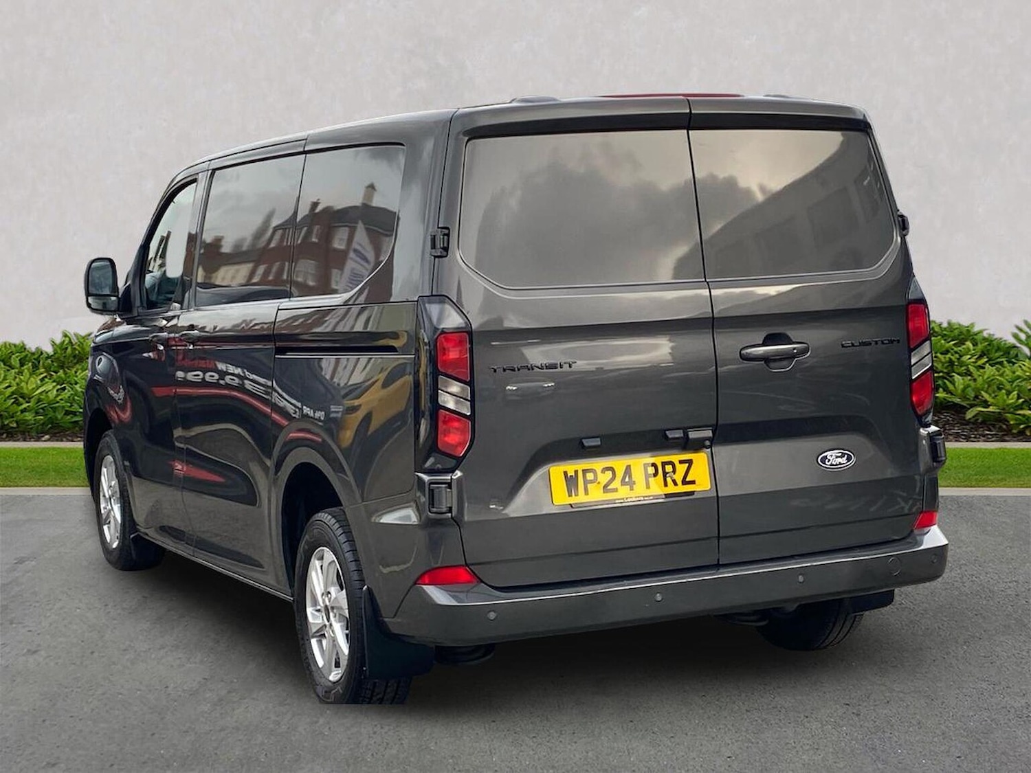 Used Ford Transit Custom 2024 for sale - 77980025: Photo 2