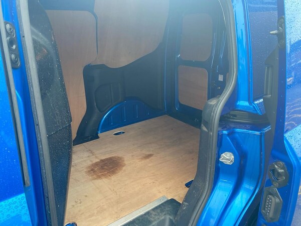 Used Ford Transit Courier 2024 for sale - 76170672: Photo 17