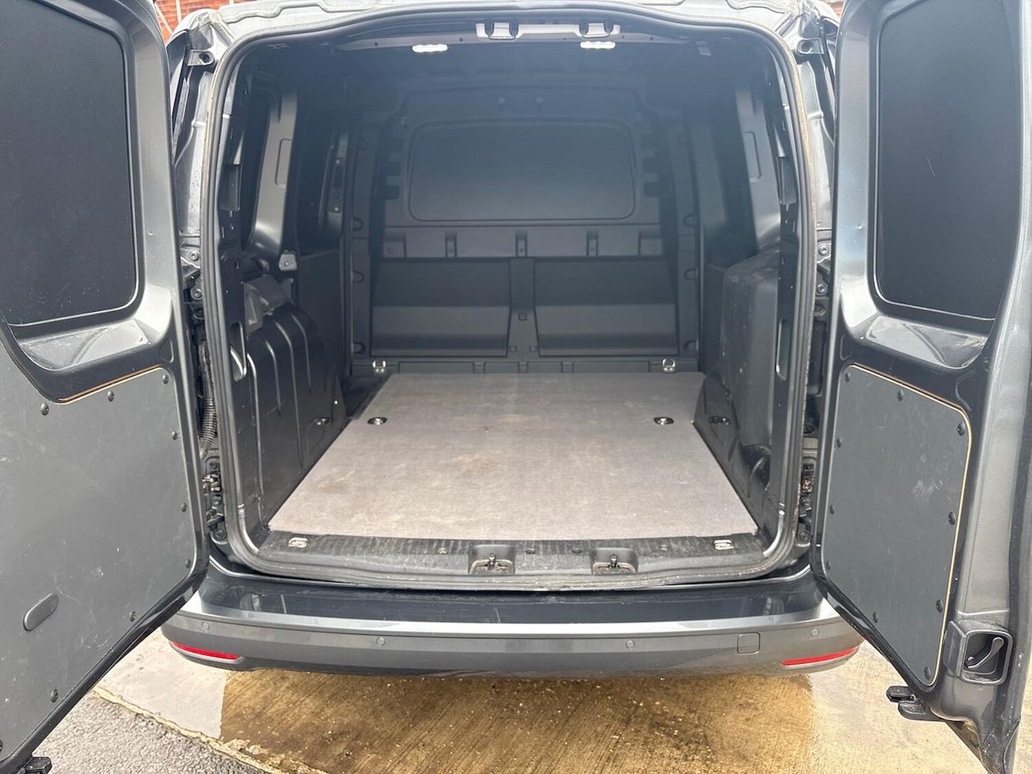 Used Ford Transit Connect 2025 for sale - 78139531: Photo 8