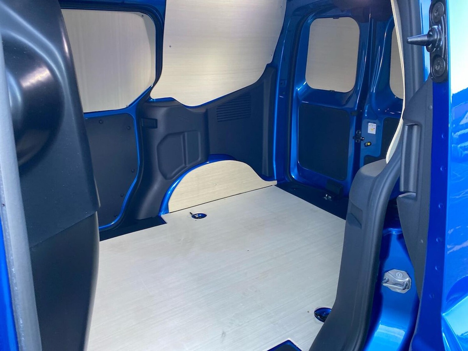 Used Ford Transit Courier 2024 for sale - 77759372: Photo 17