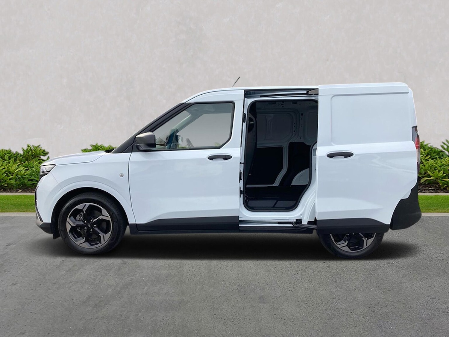 Used Ford Transit Courier 2025 for sale - 76565465: Photo 3