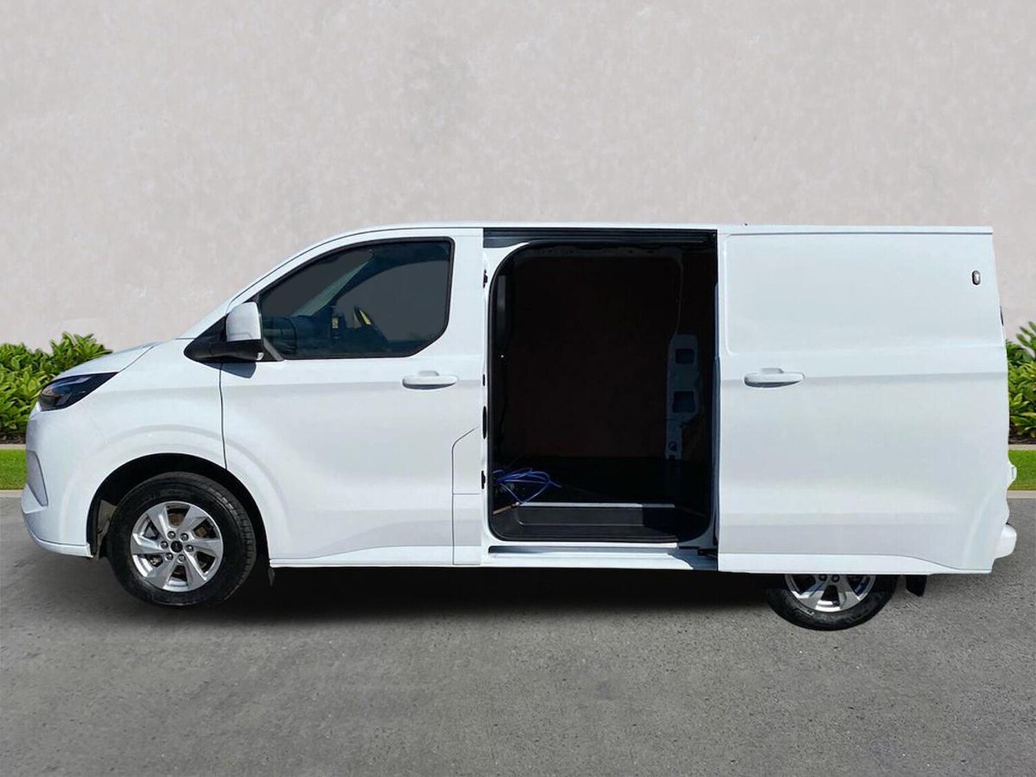 Used Ford Transit Custom 2024 for sale - 76170668: Photo 3