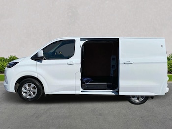 Used Ford Transit Custom 2024 for sale - 76170668: Photo