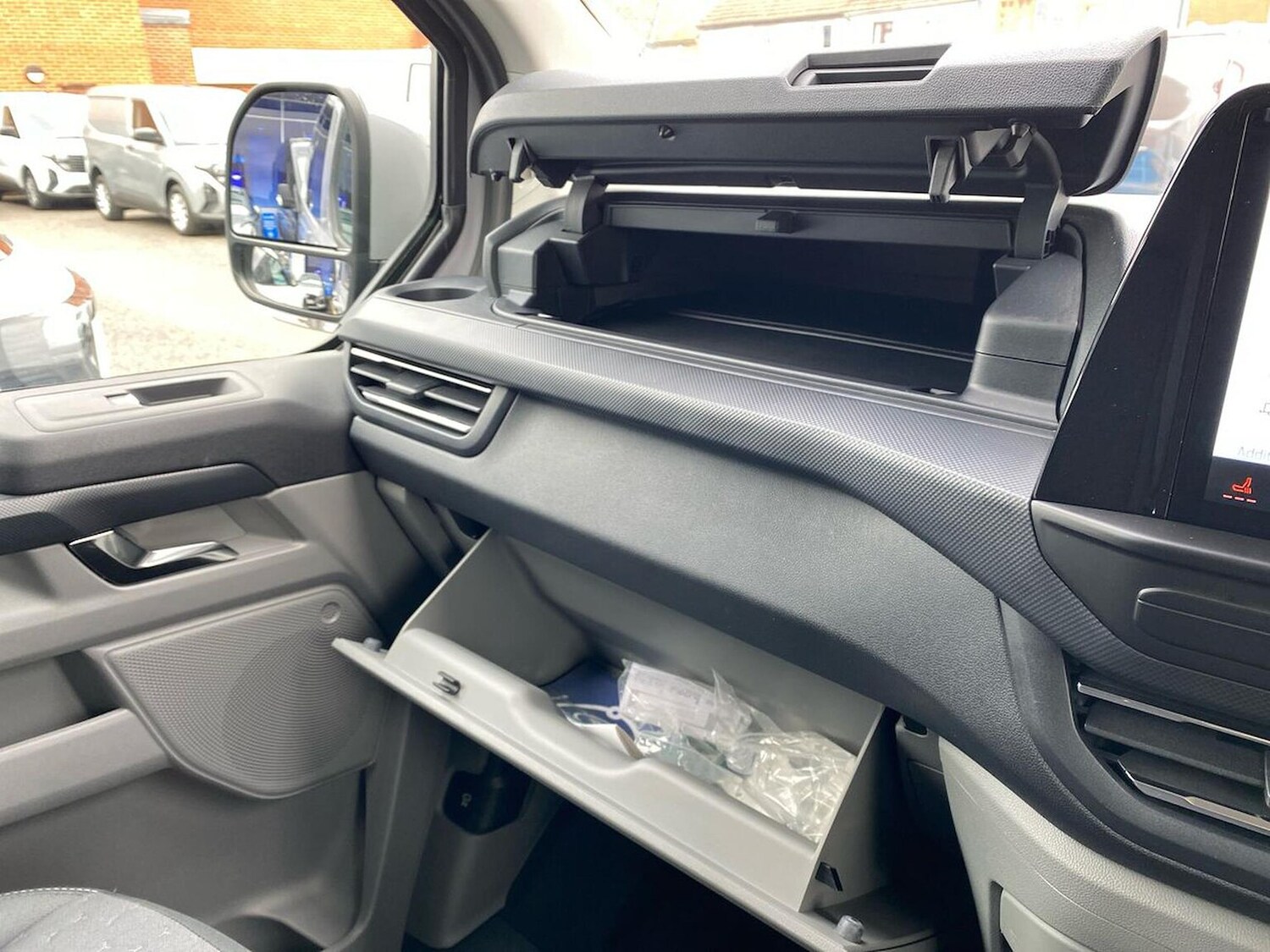 Used Ford Transit Custom 2024 for sale - 77488941: Photo 32