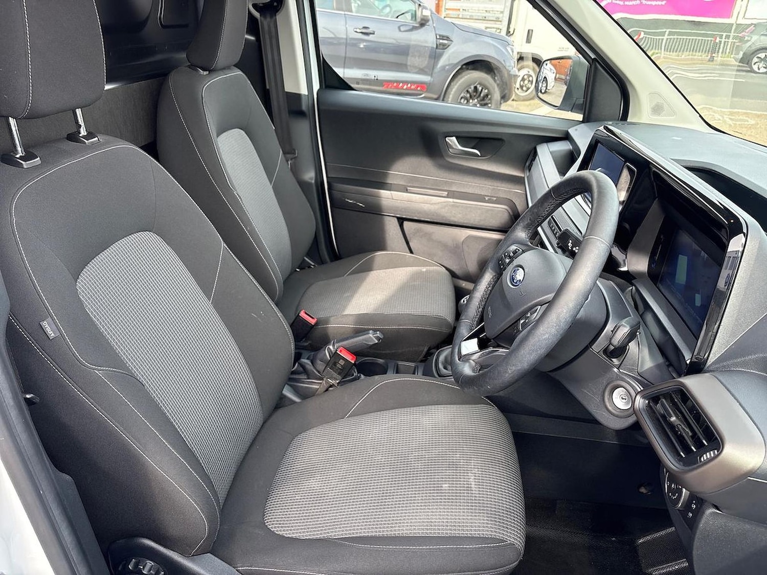 Used Ford Transit Courier 2024 for sale - 77707440: Photo 16