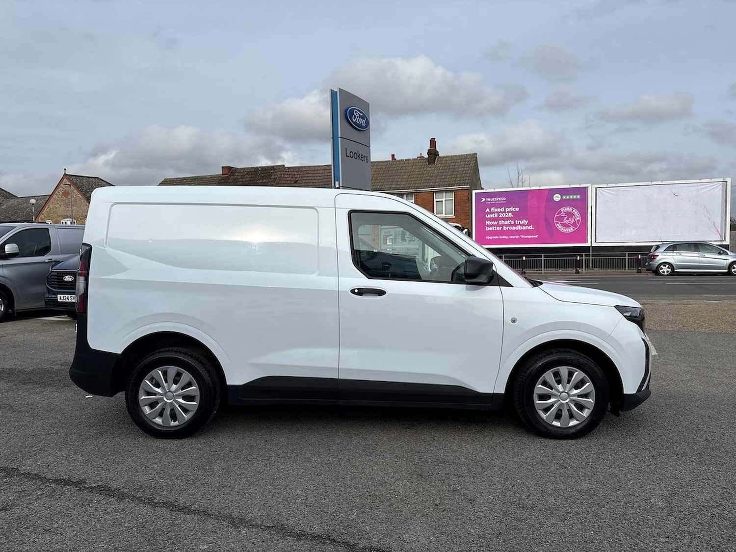 Used Ford Transit Courier 2024 for sale - 77707440: Photo 18