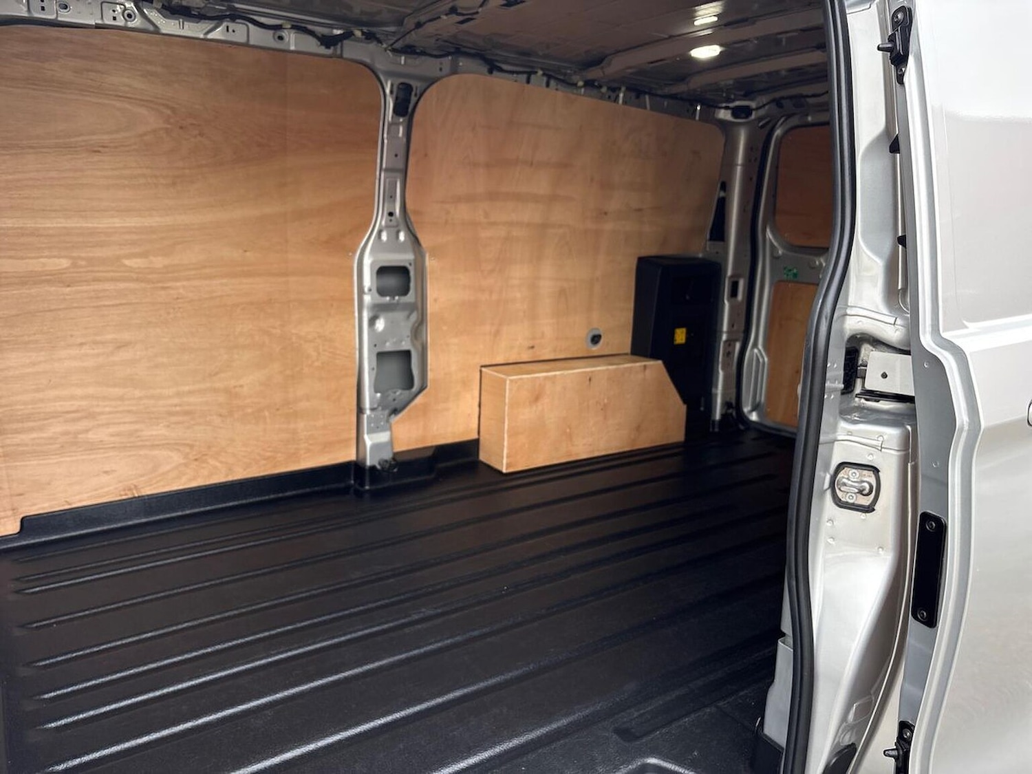 Used Ford Transit Custom 2024 for sale - 77980023: Photo 17