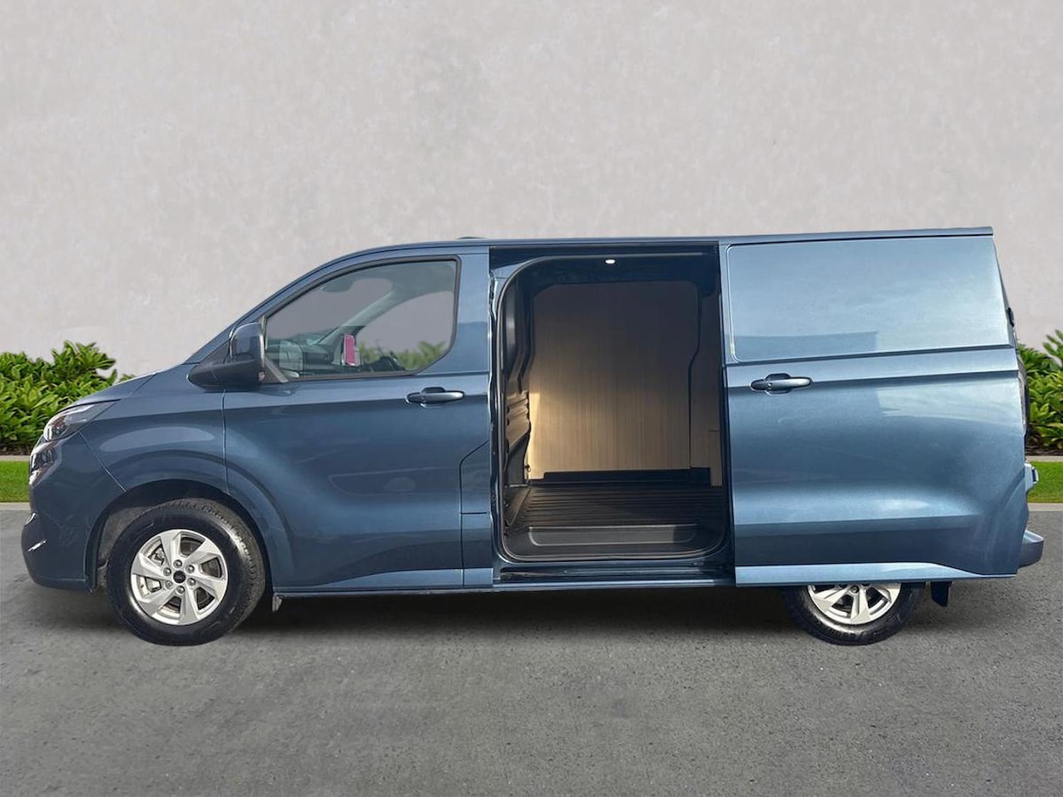 Used Ford Transit Custom 2024 for sale - 77837053: Photo 3