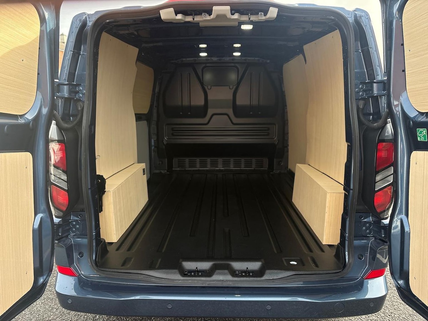 Used Ford Transit Custom 2024 for sale - 77837053: Photo 6