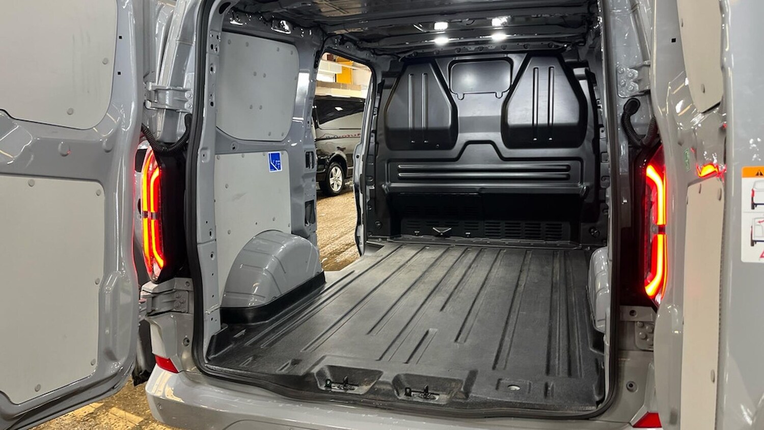 Used Ford Transit Custom 2025 for sale - 78194899: Photo 9