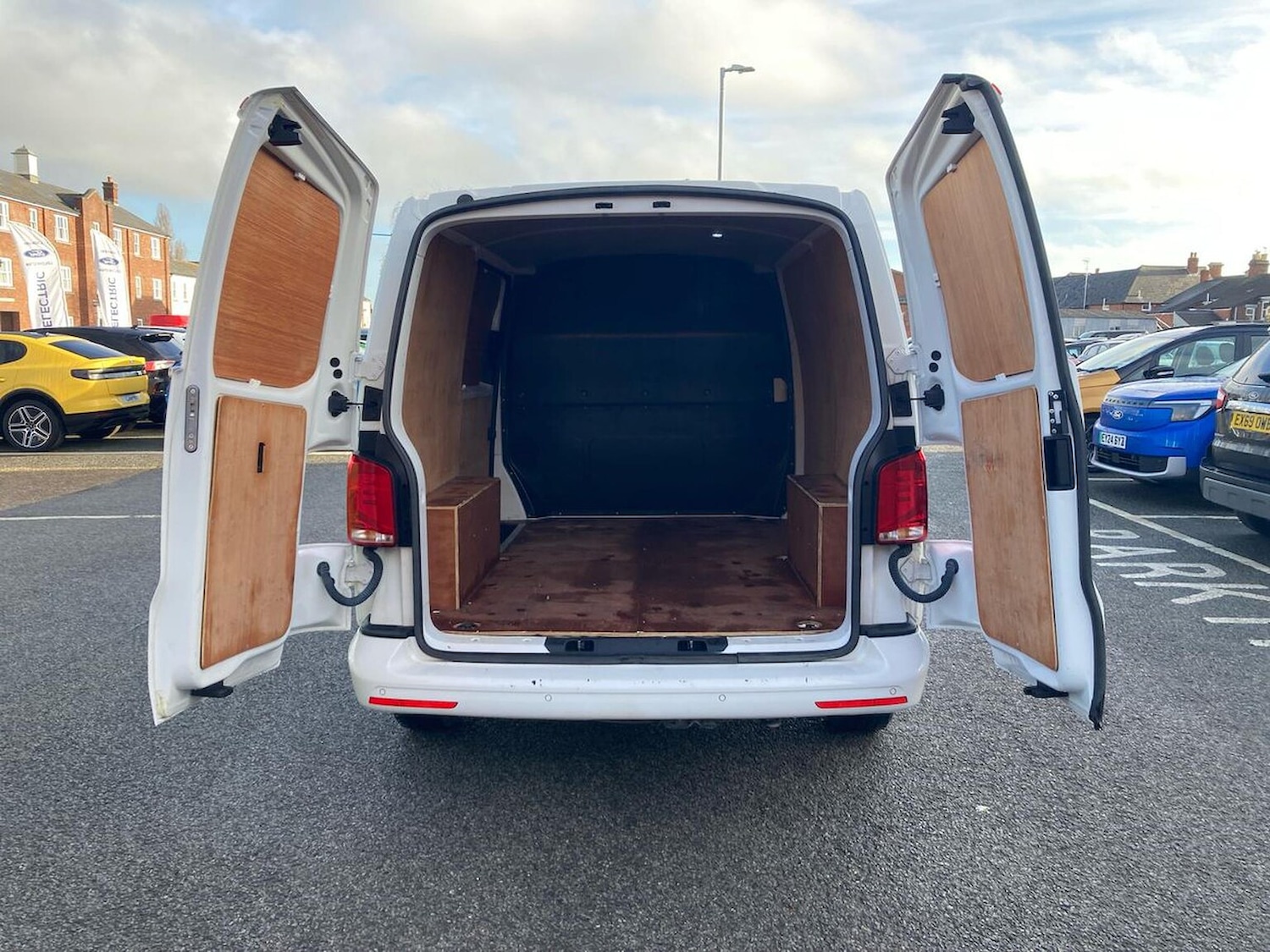 Used Volkswagen Transporter 2021 for sale - 77489619: Photo 6