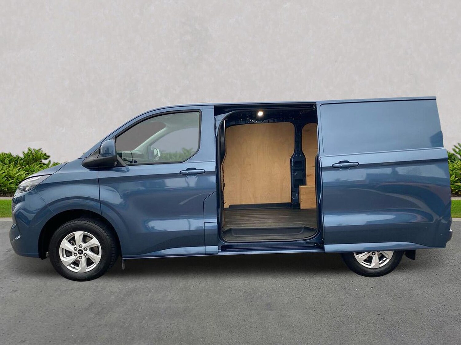 Used Ford Transit Custom 2024 for sale - 76287251: Photo 4