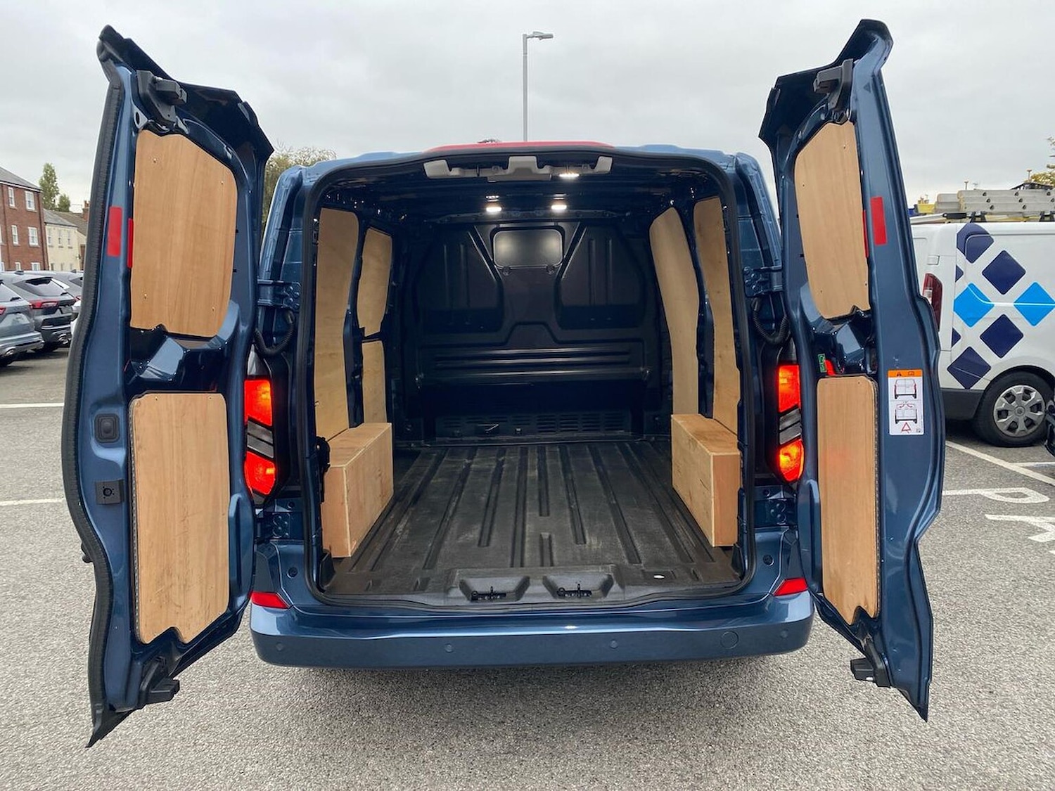 Used Ford Transit Custom 2024 for sale - 76287251: Photo 8