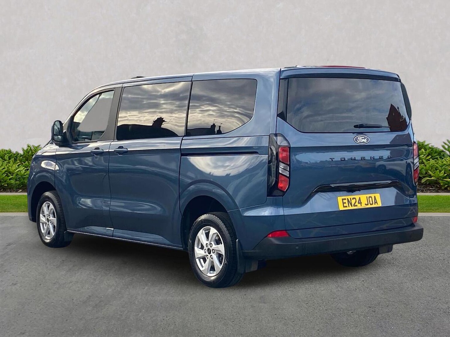 Used Ford Tourneo Custom 2024 for sale - 76504942: Photo 2