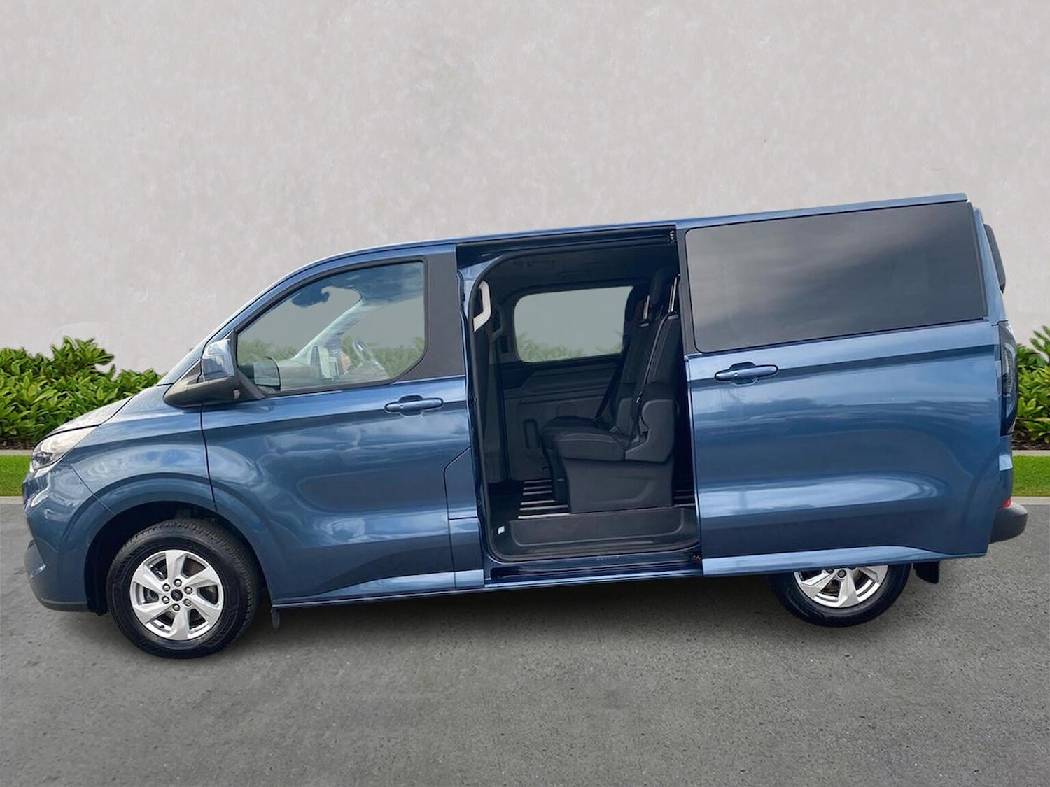 Used Ford Tourneo Custom 2024 for sale - 76504942: Photo 3