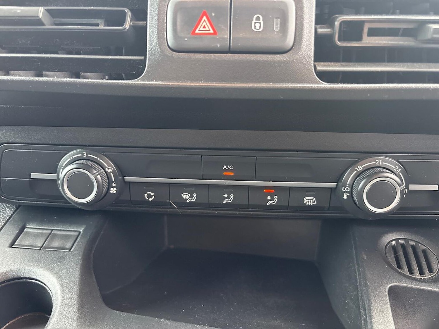 Used Toyota ProAce 2023 for sale - 76864026: Photo 13