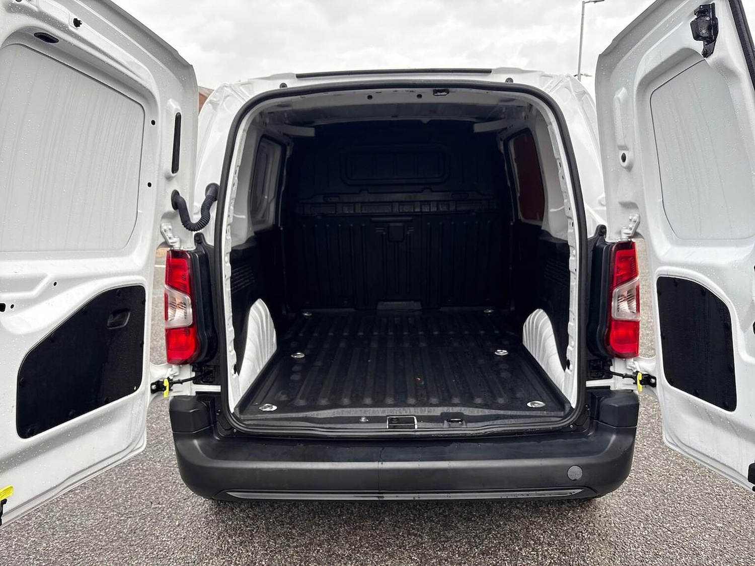 Used Toyota ProAce 2023 for sale - 76864026: Photo 6