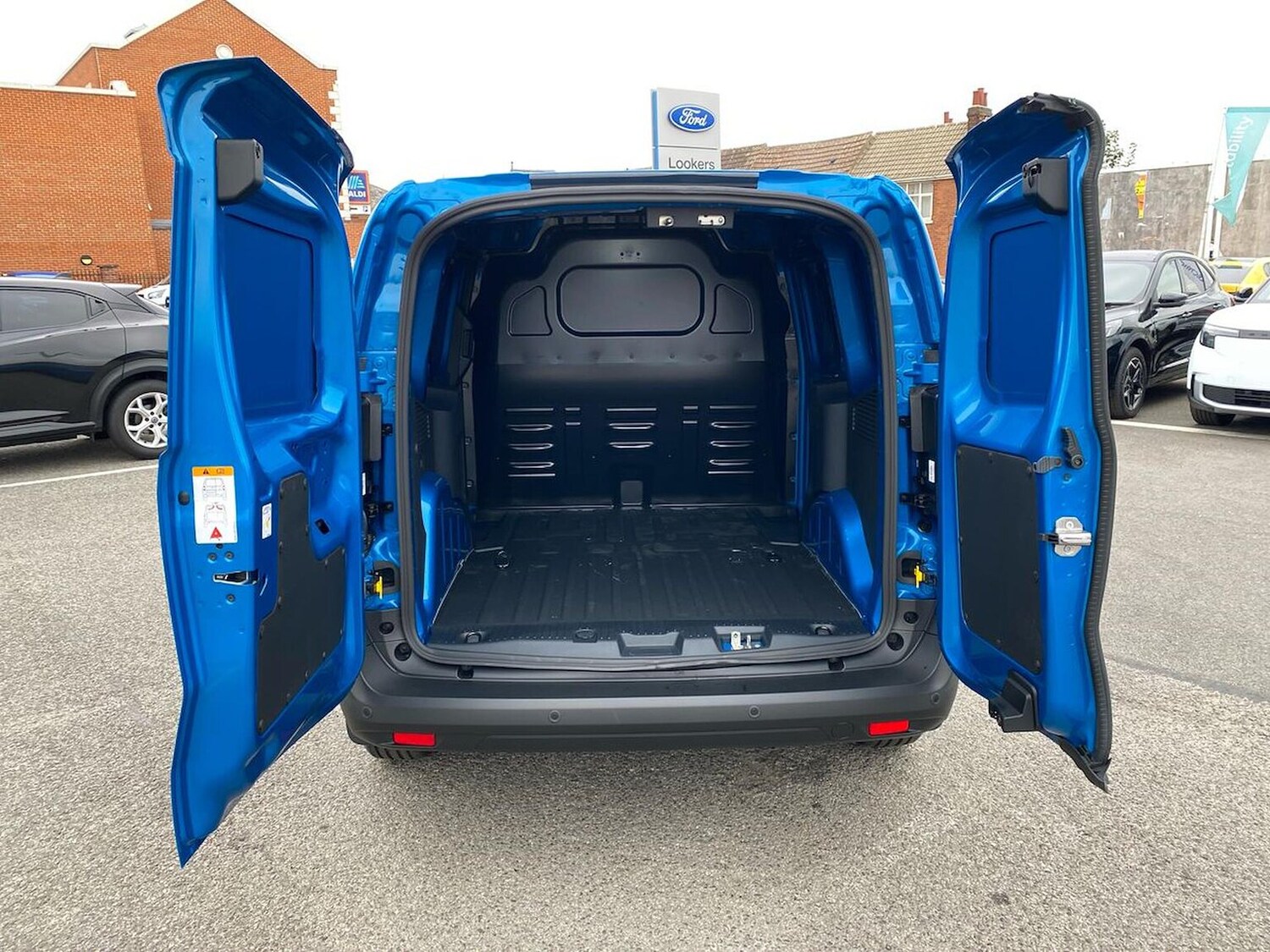 Used Ford Transit Courier 2025 for sale - 77488983: Photo 6