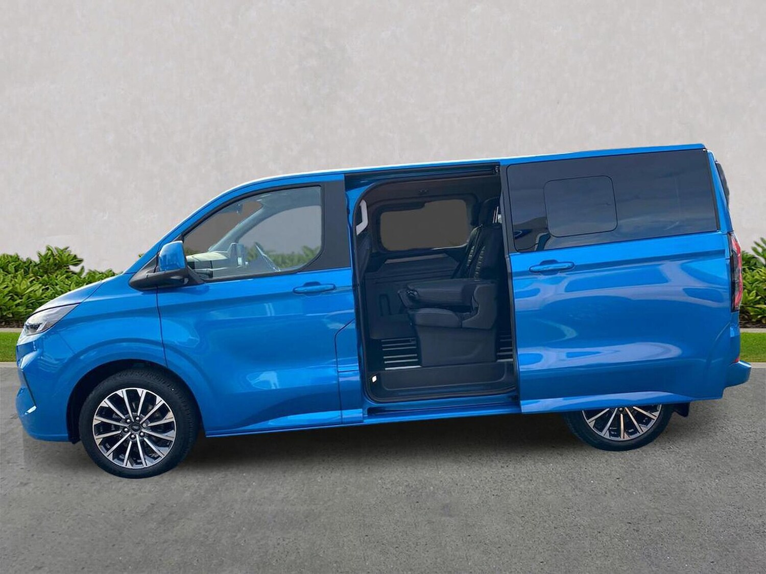 Used Ford Tourneo Custom 2024 for sale - 76497214: Photo 3